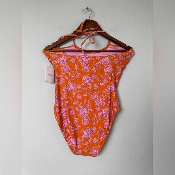 NWT Xirena Tropicana Analyse One Piece Size Medium - Picture 2 of 10